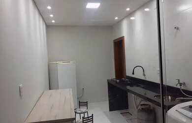 Imagem: A casa em condomínio possui 1 Dormitório, 30m² de Área e