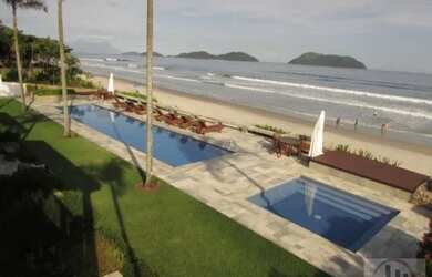 Imagem: A casa em condomínio possui 4 Dormitórios, 5 Banheiros, 4