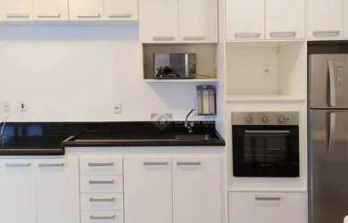 Imagem: O studio possui 1 Dormitório, 1 Banheiro, 1 Vaga na garagem