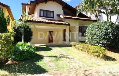 Imagem: A casa em condomínio possui 4 Dormitórios, 5 Banheiros, 4