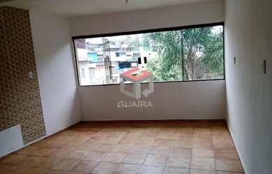 Imagem: A casa possui 3 Dormitórios, 2 Banheiros, 1 Vaga na garagem