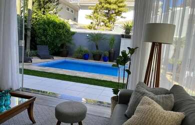 Imagem 13: Excelente sobrado para venda possui 278 metros quadrados com 4 quartos