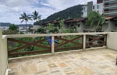 Imagem: A casa em condomínio à venda possui 3 Dormitórios, 3 Banheiros