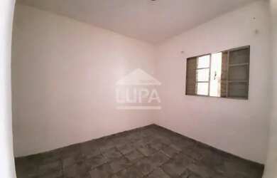 Imagem: A casa possui 1 Dormitório, 1 Banheiro, 40m² de Área e está