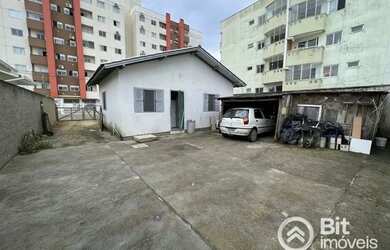 Imagem 3: Vendo Terreno com 2 casa. Churrasqueira, 1 Vaga na garageme2 Dormitórios