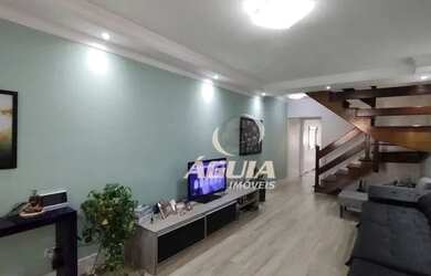 Imagem: A casa possui 4 Dormitórios, 4 Banheiros, 4 Vagas na garagem