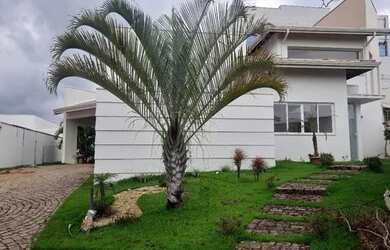 Imagem: A casa em condomínio possui 3 Dormitórios, 5 Banheiros, 4