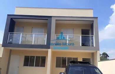 Imagem: A casa possui 2 Dormitórios, 2 Banheiros, 2 Vagas na garagem