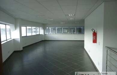 Imagem 10: Galpão e escritório com 4.882 m² em Itatiba - SP às margens da Rodovia