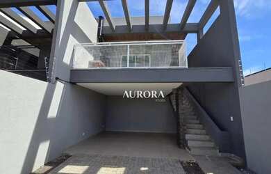 Imagem: A casa possui 3 Dormitórios, 2 Banheiros, 2 Vagas na garagem