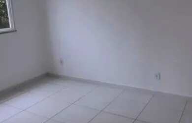 Imagem 8: VENDO CASA PRECISO DESMEMBRAR DESCONTO NO VALOR. SEGUNDO ANDAR ENTRADA...