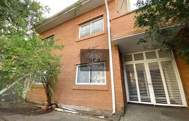 Imagem: O depósito possui 5 Vagas na garagem, 550m² de Área e está