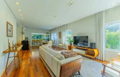 Imagem: A casa em condomínio possui 3 Dormitórios, 5 Banheiros, 2