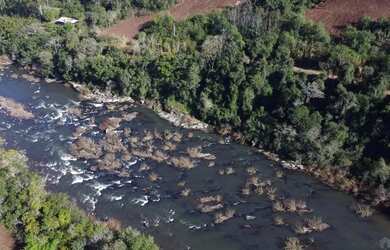 Imagem 13: Chácara com 3 Dormitorio s localizado a no bairro Santa Lúcia do Piaí...