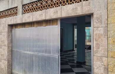 Imagem: A casa possui 1 Dormitório, 2 Banheiros, 1 Vaga na garagem