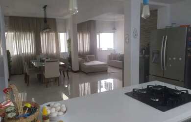 Imagem: O apartamento possui 3 Dormitórios, 3 Banheiros, 2 Vagas na