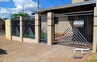 Imagem: A casa possui 2 Dormitórios, 1 Banheiro, 1 Vaga na garagem