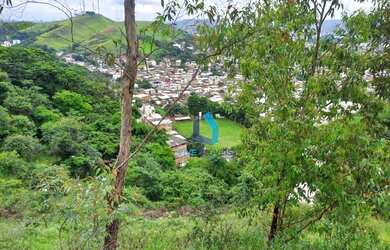 Imagem: A casa possui 3 Dormitórios, 2 Banheiros, 120m² de Área e