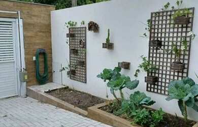 Imagem: A casa possui 2 Dormitórios, 1 Banheiro, 1 Vaga na garagem