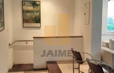 Imagem: O depósito possui 2 Vagas na garagem, 590m² de Área e está