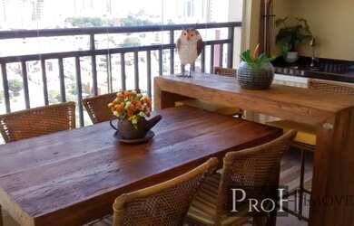 Imagem: O apartamento possui 3 Dormitórios, 1 Banheiro, 2 Vagas na