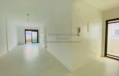 Imagem: O apartamento possui 2 Dormitórios, 2 Banheiros, 2 Vagas na