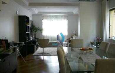 Imagem: A casa possui 4 Dormitórios, 3 Banheiros, 5 Vagas na garagem