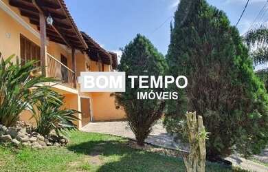 Imagem: A casa em condomínio possui 3 Dormitórios, 2 Banheiros, 3