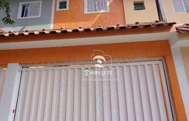 Imagem: A casa possui 2 Dormitórios, 1 Banheiro, 2 Vagas na garagem