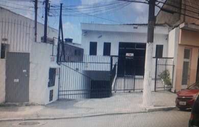 Imagem: O depósito possui 5 Vagas na garagem, 250m² de Área e está