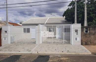 Imagem: A casa possui 2 Dormitórios, 1 Banheiro, 55m² de Área e