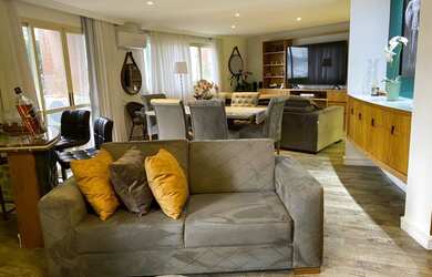 Imagem: O apartamento possui 3 Dormitórios, 5 Banheiros, 5 Vagas na