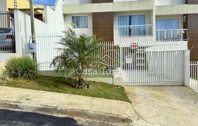 Imagem: A casa possui 4 Dormitórios, 3 Banheiros, 5 Vagas na garagem