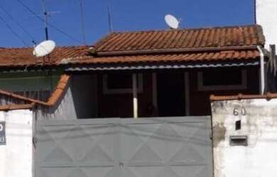 Imagem: A casa em condomínio possui 2 Dormitórios, 1 Banheiro, 70m²