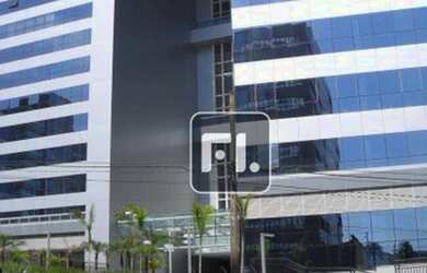 Imagem: O depósito possui 5 Vagas na garagem, 371m² de Área e está