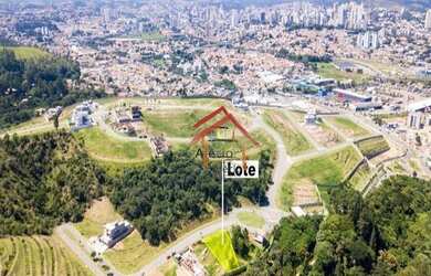 Imagem: O terreno à venda possui e está localizado em Loteamento