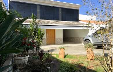 Imagem: A casa em condomínio possui 3 Dormitórios, 3 Banheiros, 4