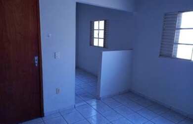 Imagem: A casa em condomínio possui 4 Dormitórios, 3 Banheiros, 2