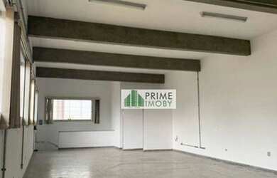 Imagem: O depósito possui 2 Vagas na garagem e 100m² de Área e está