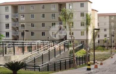 Imagem: O apartamento possui 2 Dormitórios, 1 Banheiro, 1 Vaga na garagem