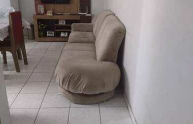 Imagem: A casa possui 4 Dormitórios, 2 Banheiros, 2 Vagas na garagem