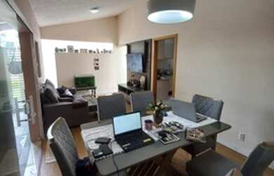 Imagem: A casa em condomínio para alugar possui 3 Dormitórios, 3 Banheiros