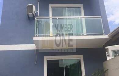 Imagem: A casa possui 2 Dormitórios, 3 Banheiros, 2 Vagas na garagem