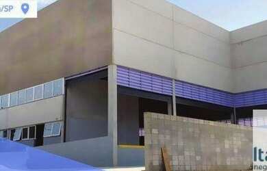 Imagem: O depósito possui 5 Vagas na garagem e 1800m² de Área e está