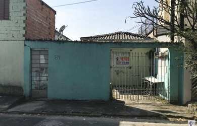 Imagem: A casa possui 3 Dormitórios, 3 Banheiros, 2 Vagas na garagem