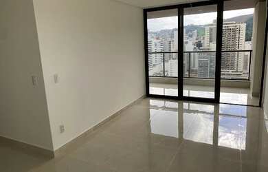 Imagem: O apartamento possui 2 Dormitórios, 2 Banheiros, 2 Vagas na