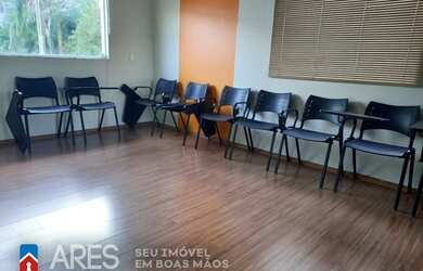 Imagem: O depósito possui 1 Vaga na garagem, 14m² de Área e está