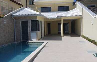 Imagem: A casa em condomínio possui 5 Dormitórios, 5 Banheiros, 4