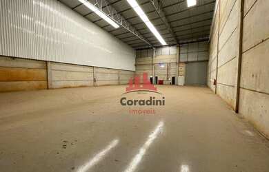 Imagem: O depósito possui 5 Vagas na garagem e 700m² de Área e está