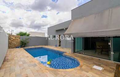 Imagem: A casa possui 3 Dormitórios, 4 Banheiros, 3 Vagas na garagem